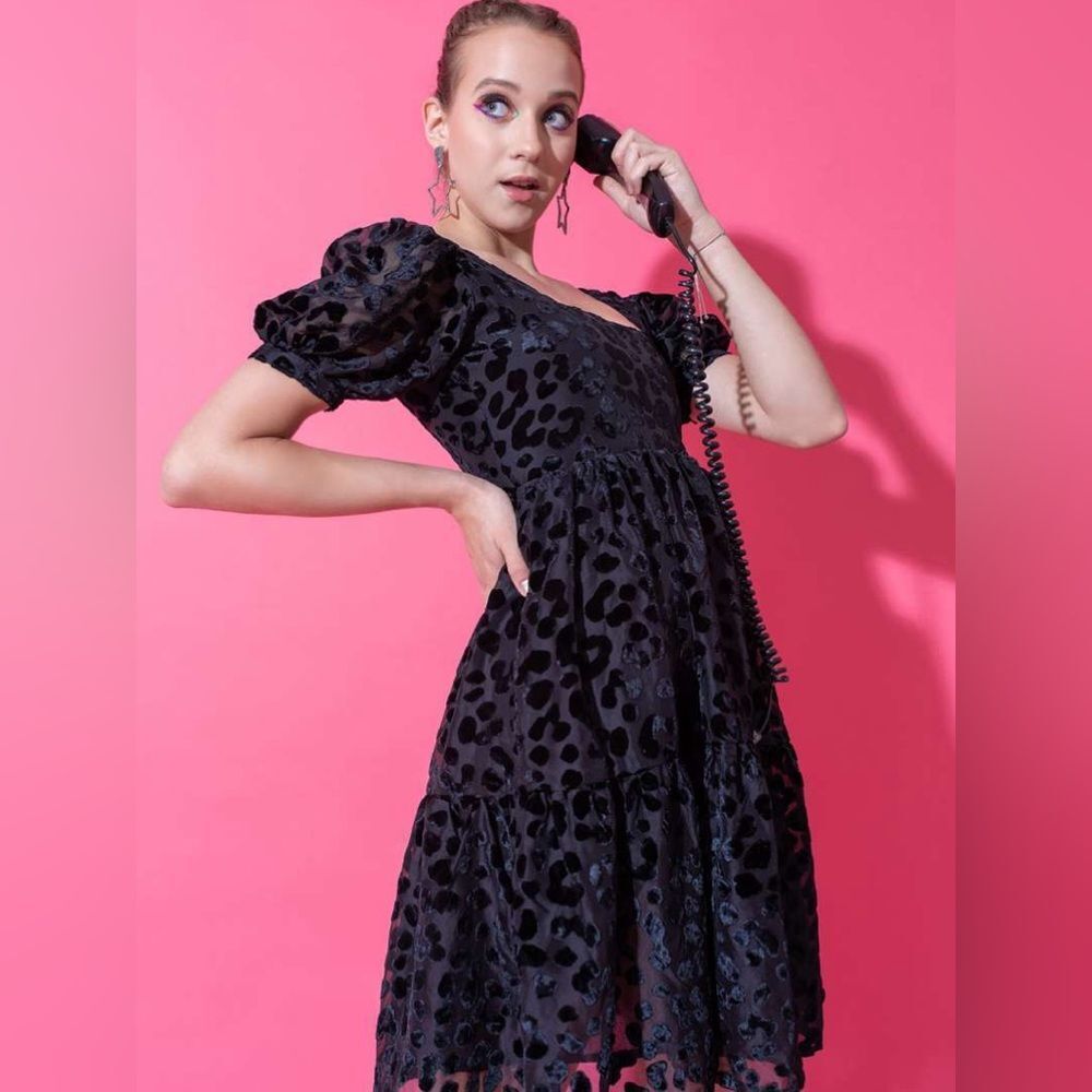 Sz Small HERSHEINBOX puffy Sleeve Black Adorable Velvet Leopard Dress